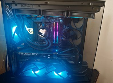 High-End Gaming & Workstation PC (RTX 5070 Ti & Ryzen 7 9800X3D)