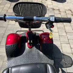 Golf cart