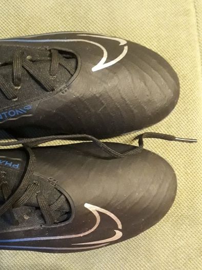 Nike Phantom junior football boots