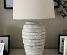 2 matching ceramic lamps
