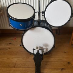 Kids drum kit