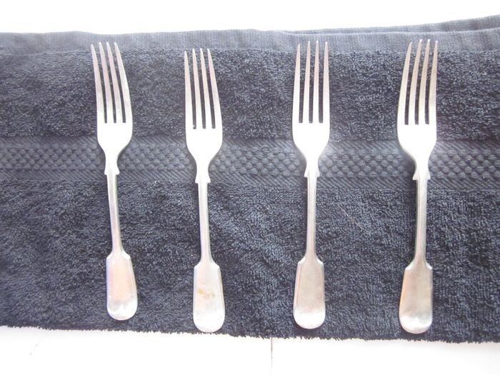 Four Nevada Silver D & A (Daniel & Arter) Forks