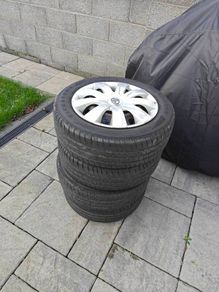 Toyota yaris wheels and tyres set of 4