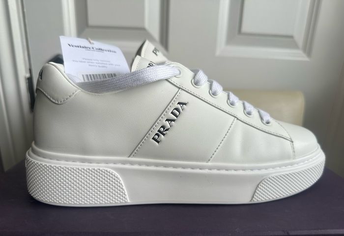 Prada trainers - sz 39.5