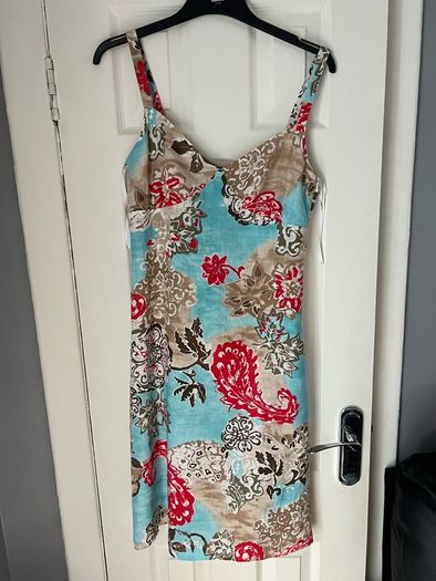 Ladies stunning dress uk 8 never worn