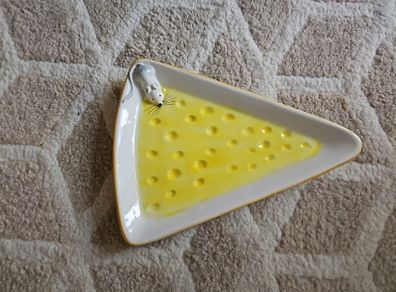 Cheese ceramic plate