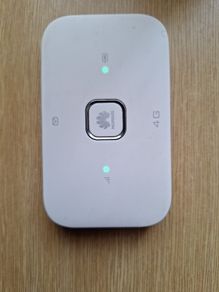 Huawei E5573 Portable 4G LTE Pocket WiFi Router (Unlocked)