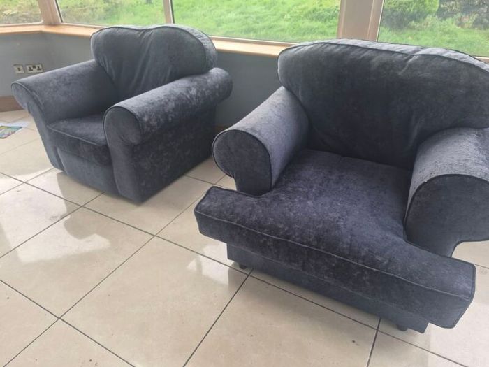 sofa x2 chairs