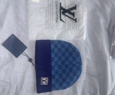 lv hat