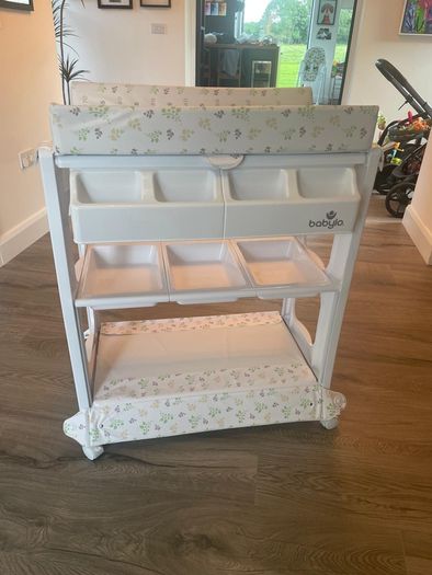 babylo baby changing table and bath with storage