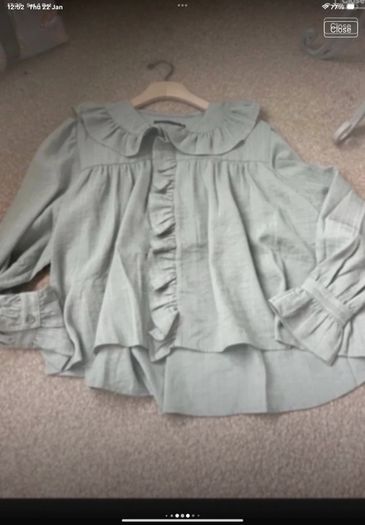 blouse Bnwt frilled collar blouse dipped back hem short feminine baloot size small (12) due to style
