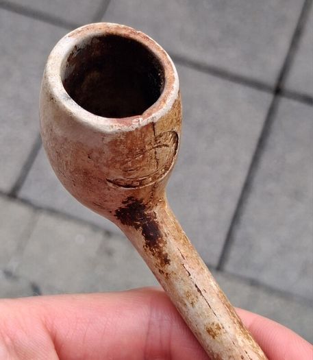Vintage clay pipe