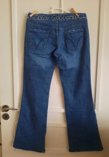 Dolce and Gabbana ladies denim diamante design jeans 31 waist and 31 leg in very good condition with no issues see last two photos for exact measurements FREE STANDARD POSTAGE INCLUDED
