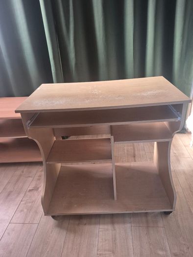 Computer desk