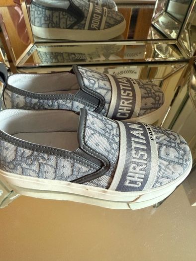 Dior girls sneaker size3
