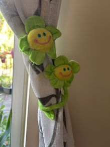 2 x curtain holders