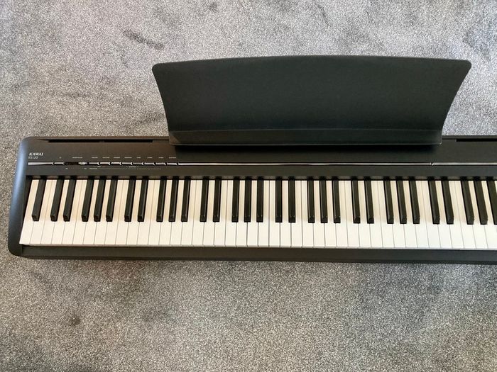 Kawai ES-120 B