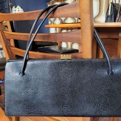 Exclusive Waldy bag reptile skin with shocking pink inside