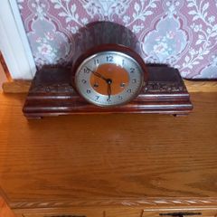 Vintage 555 Brand Mantel Clock