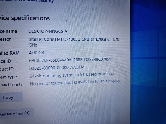 Toshiba Sattelite 15.6 inch Laptop, i3 Core, 4GB Ram, 1 Terrabyte HDD, White, Windows 10 Home