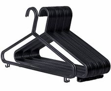 30+ pieces Plastic hangers