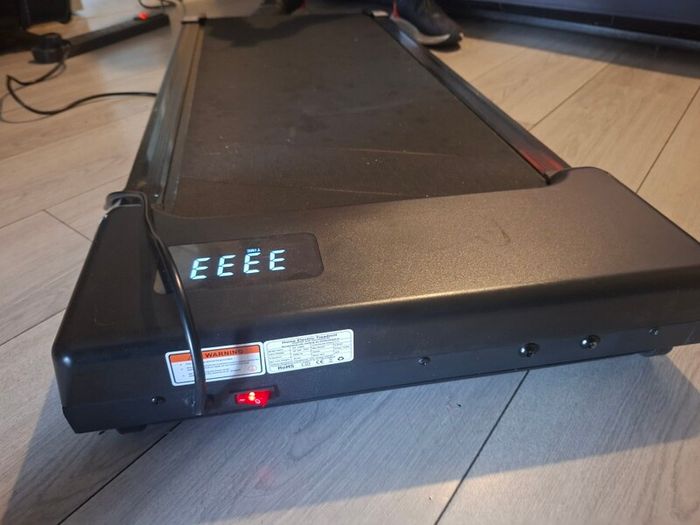 Walking Pad Treadmill with Remote Control. Was barely used and in excellent condition