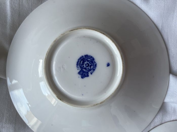 Royal Worcester cups x 4 and saucers x6
