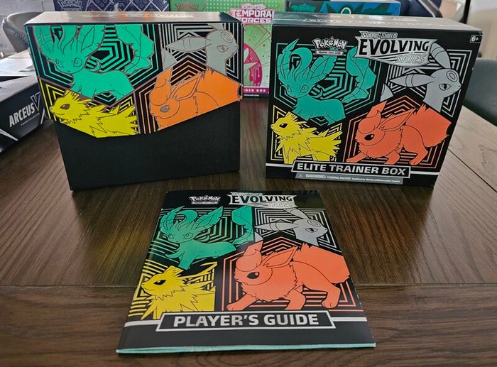 Pokemon TCG Evolving Skies ETB Elite Trainer Box Opened