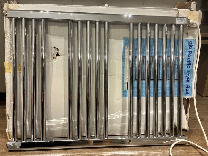 ATC Pacific chrome towel rail - 800mm x 600mm