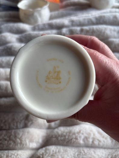 Vintage Lenox Ivory Porcelain Embossed Vase (8.25")