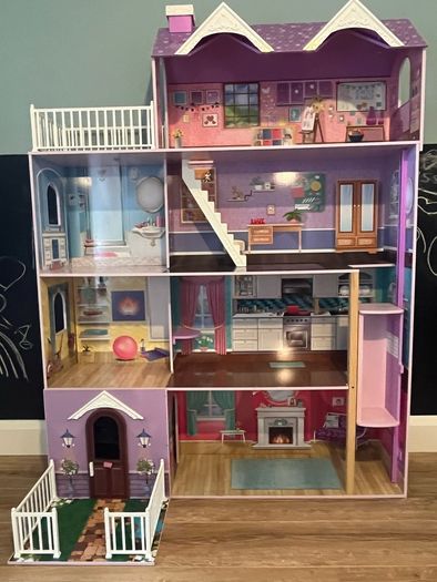 Wooden Floor Standing Dolls House