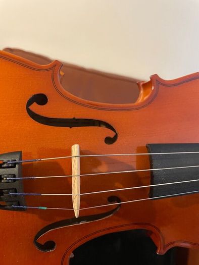 Full size violin / fiddle w/ bow, case, rosin