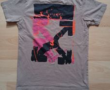Off White T-shirt ((Kids Age 10-11yrs like New))