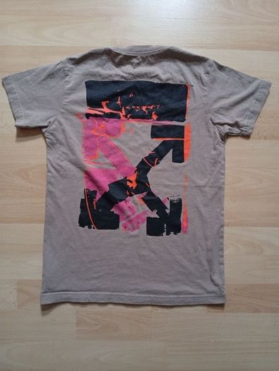 Off White T-shirt ((Kids Age 10-11yrs like New))