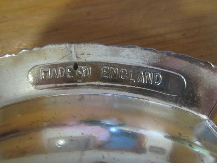 Silver plated Ashtray....TAVERN   750232