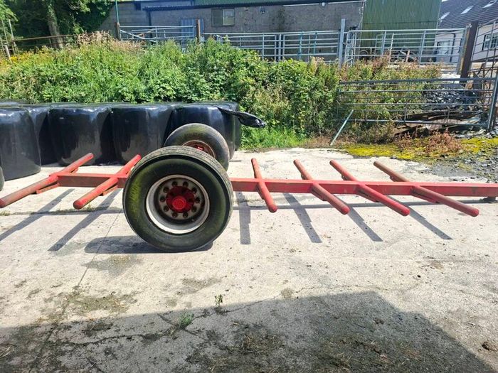 Bale trailer