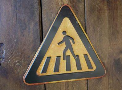 Crossing sign  D3273