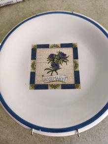 Hinging wall plate MADE IN ITALY .