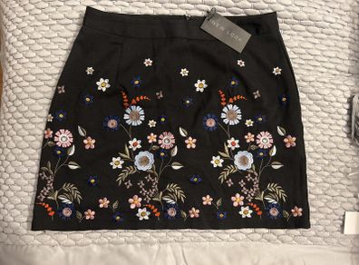 Black Emroidered skirt BNWT