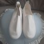 new white pumps Image 2