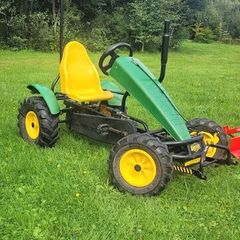 Kids berg john deere go cart