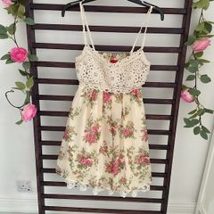 dress Bnwot cream floral mini dress size medium Christina V brand