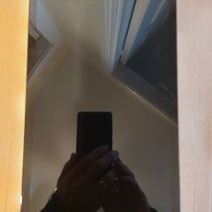 Samsung Galaxy Tab S5e. SM-T720, Crack on screen, Not powering on, for parts or repair