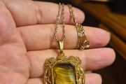 Vintage Golden Tone Necklace