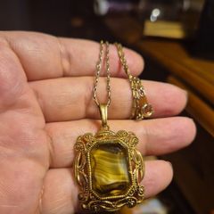 Vintage Golden Tone Necklace
