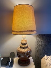 Table lamp