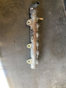 Trafic Vivaro 2.0 M9r Fuel Rail