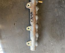 Trafic Vivaro 2.0 M9r Fuel Rail