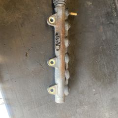 Trafic Vivaro 2.0 M9r Fuel Rail