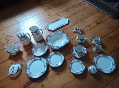 Crown Ducal Orange Tree 1920s 25 Pieces - Rare